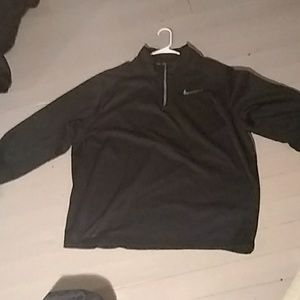 Men's Nike therma fit black xxL non smokers